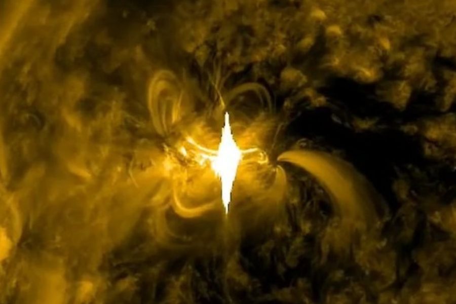 Solar Flare Factory AR4366 Fires Record X8 Blast, Earth Could Feel Impact Soon