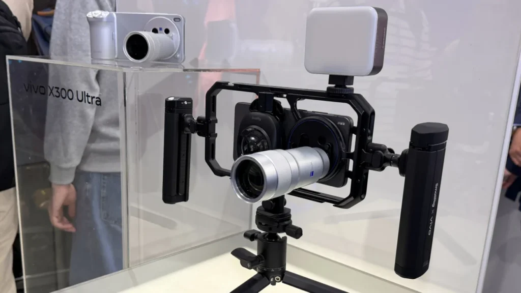 Vivo X300 Ultra Debuts at MWC 2026 with Revolutionary Camera Tech