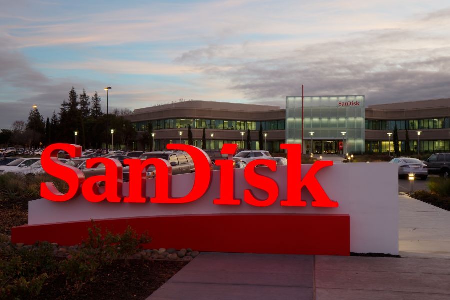 SanDisk’s AI Boom Moment: Revenue Triples, $42B Deals Signal Big Shift in Memory Market